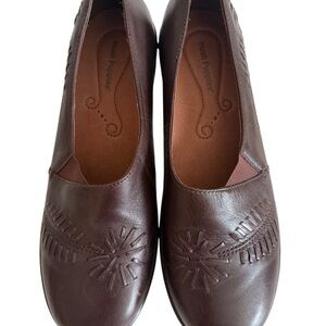 Hush Puppies Brown Loafers with Floral Embroidery